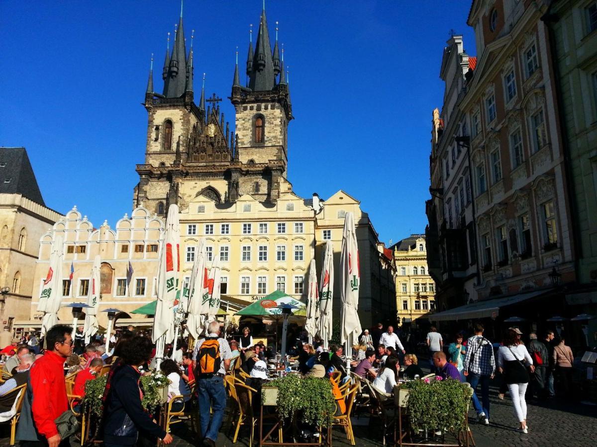 Hostel Prague Tyn Bagian luar foto